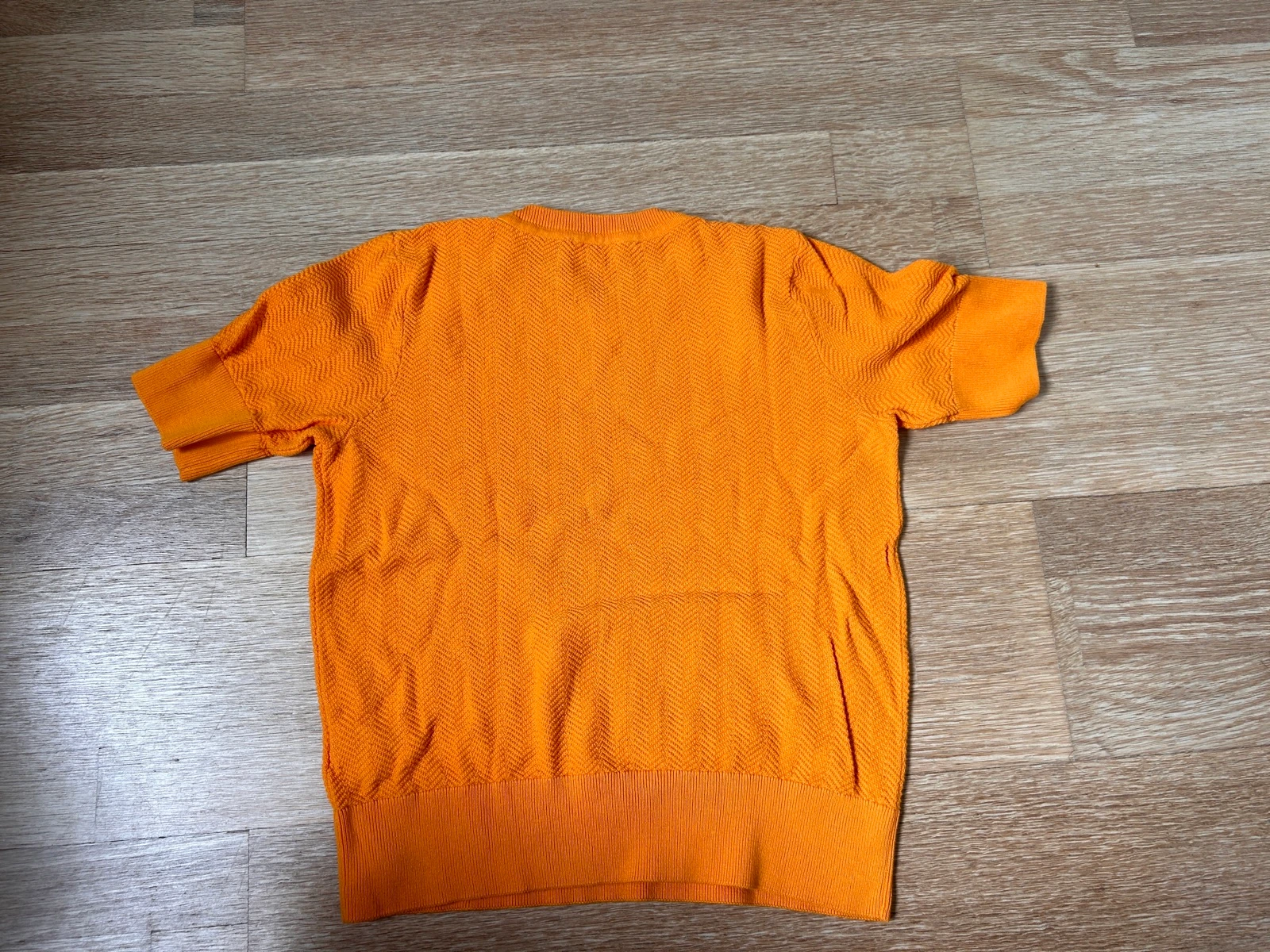 NUEVO - Camiseta relieve naranja brillante – photo 6